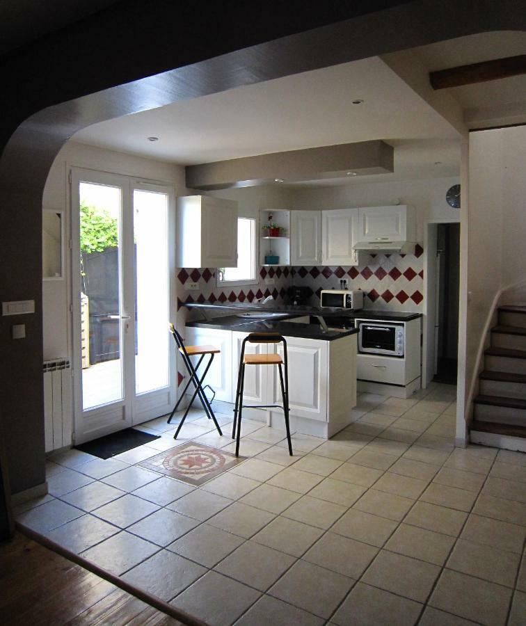 Maison De Charme A La Rochelle Croix-Chapeau ภายนอก รูปภาพ